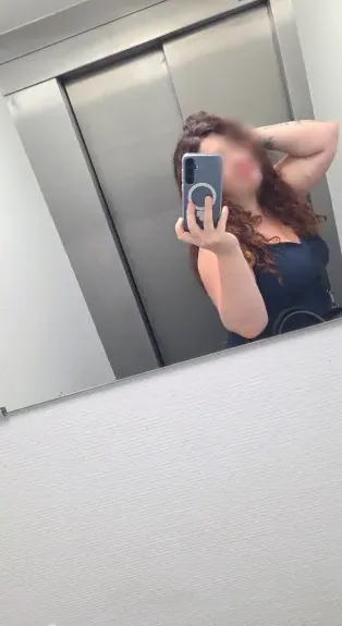 Abril, 34 años