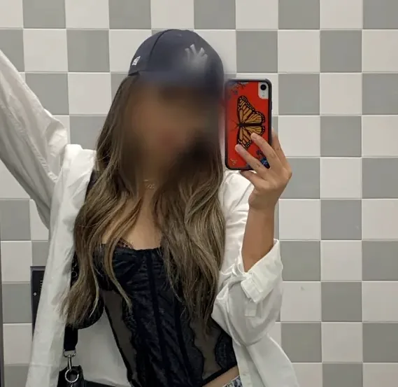 Julia, 20 años